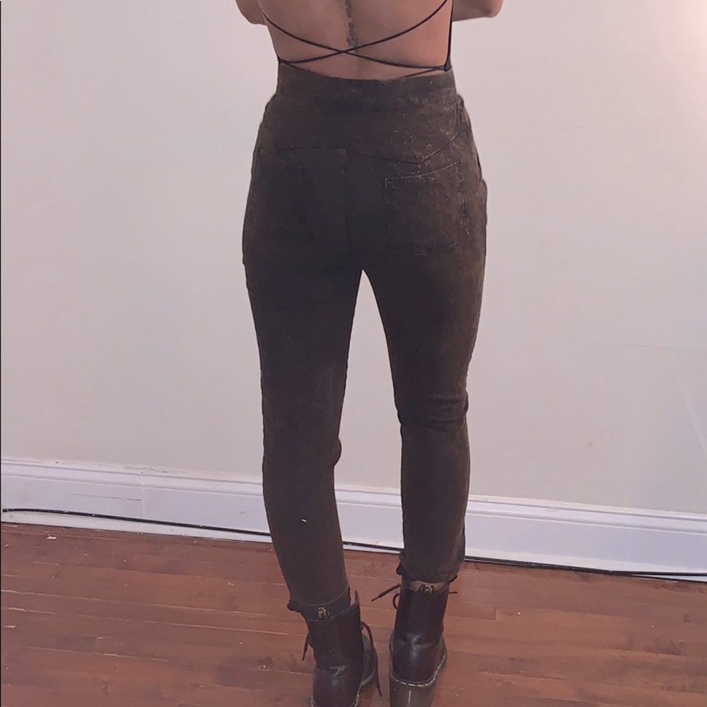 URBAN Renewal high rise pleated pant - Picture 1 of 7